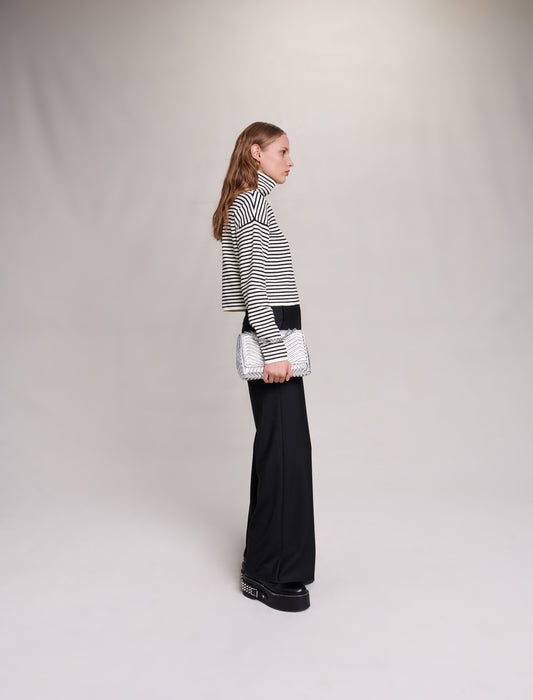 Pantalón acampanado