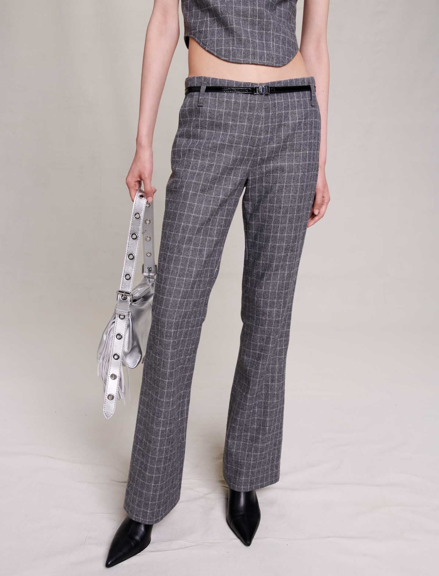 Pantalón acampanado