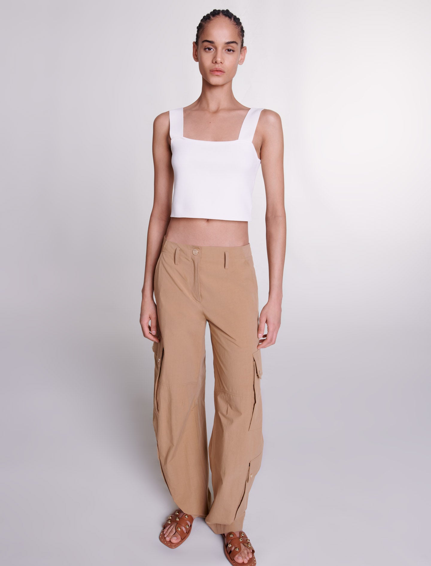 Pantalón cargo con bolsillos