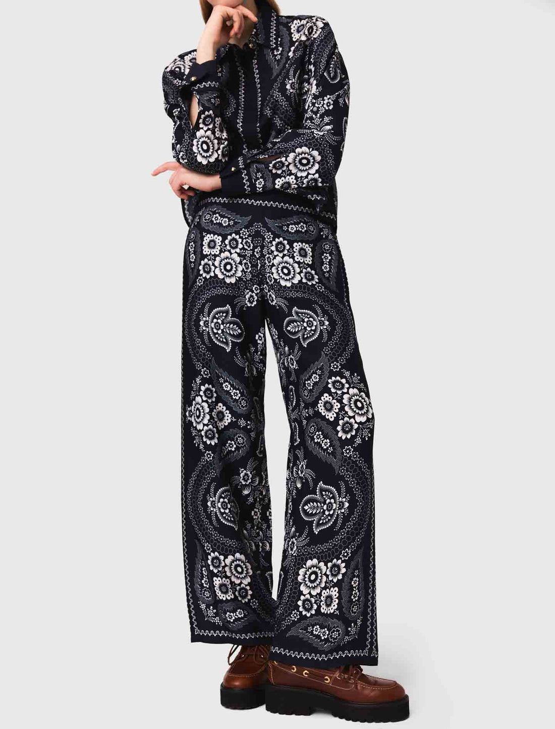 Pantalón fluido estampado