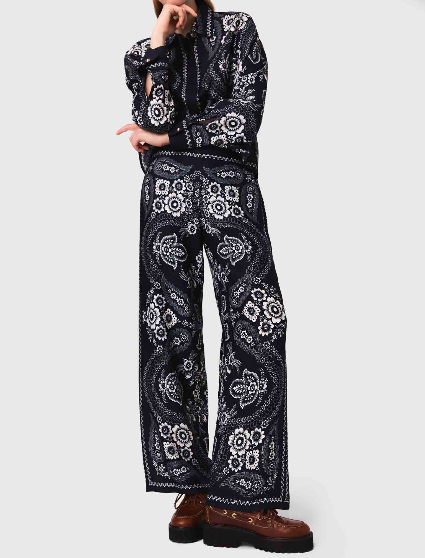 Pantalón fluido estampado