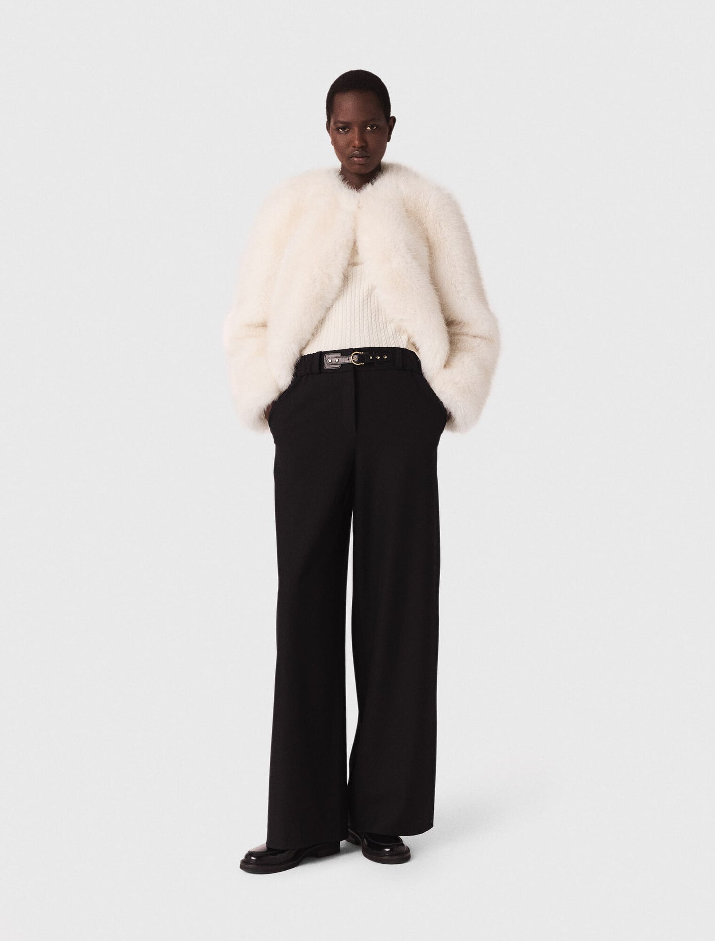 Pantalón sastre de pernera ancha