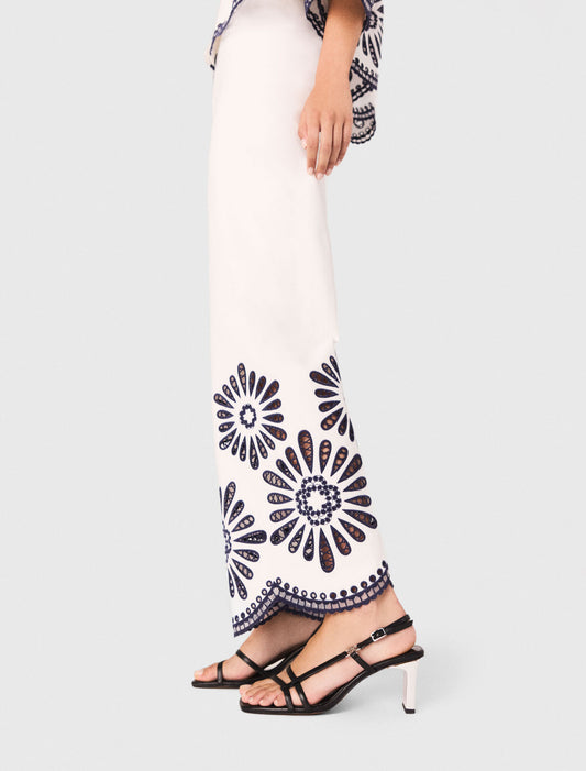 Pantalones con detalle de crochet