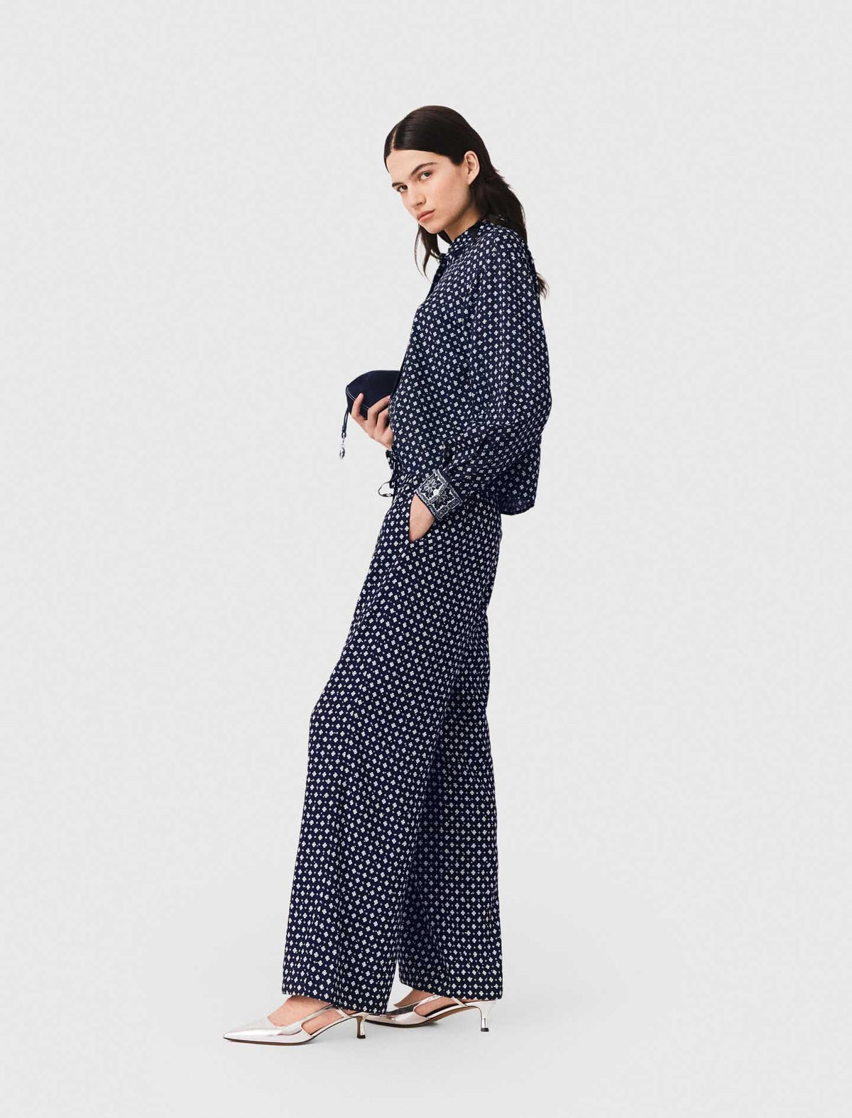 Pantalón estampado con strass