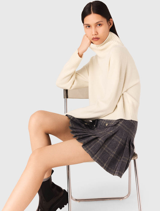 Jersey de cachemir con cuello alto