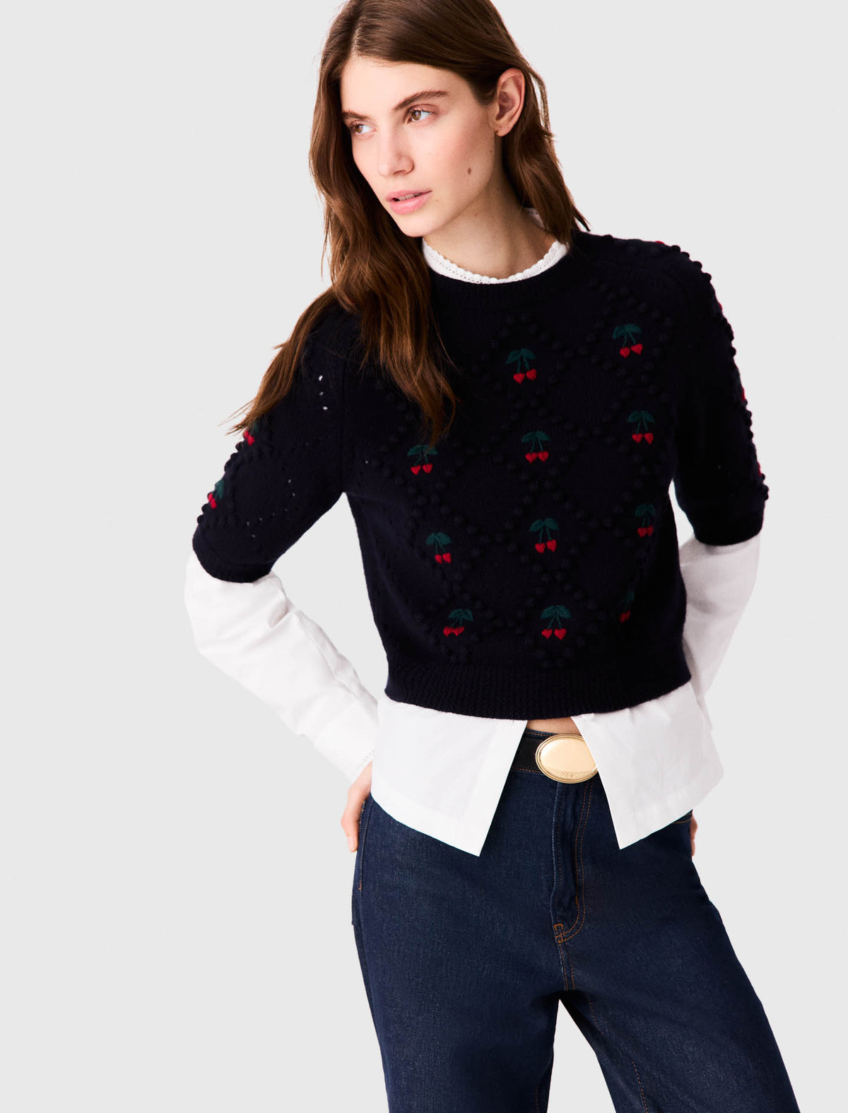 Jersey con cerezas bordadas
