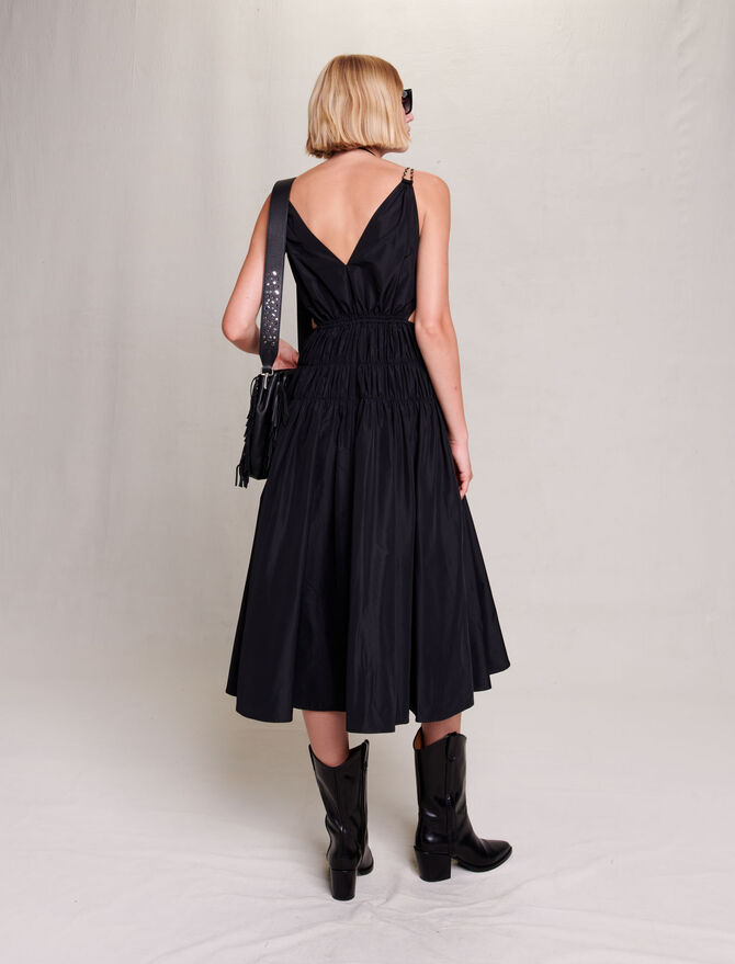 Vestido de tafetán abierto en la cintura