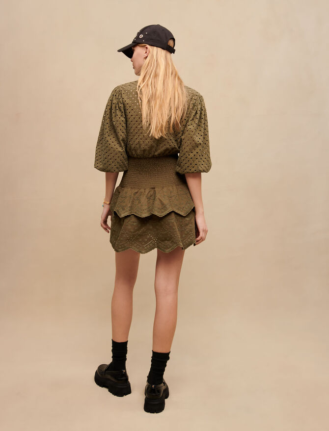 Vestido corto con bordado inglés