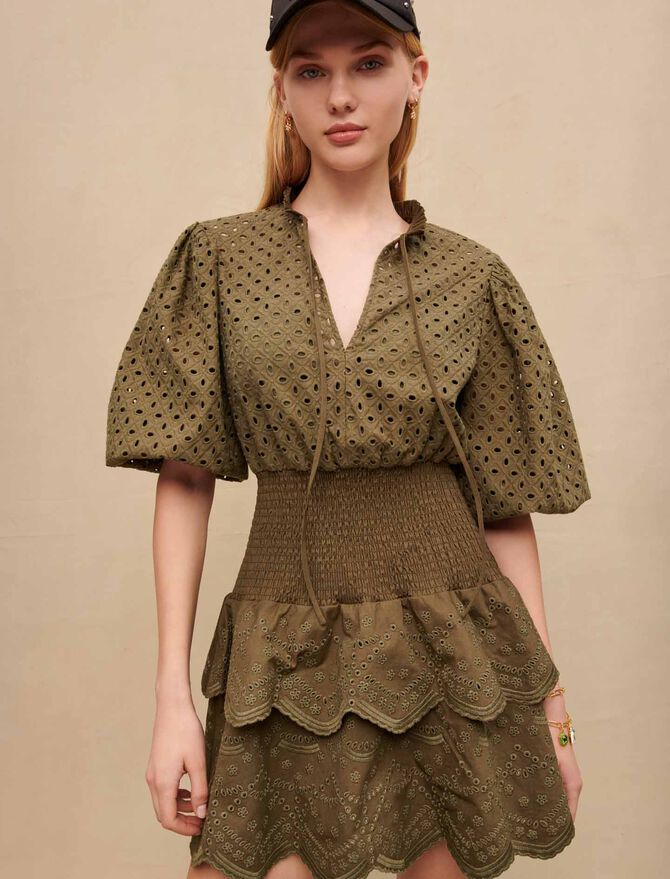 Vestido corto con bordado inglés