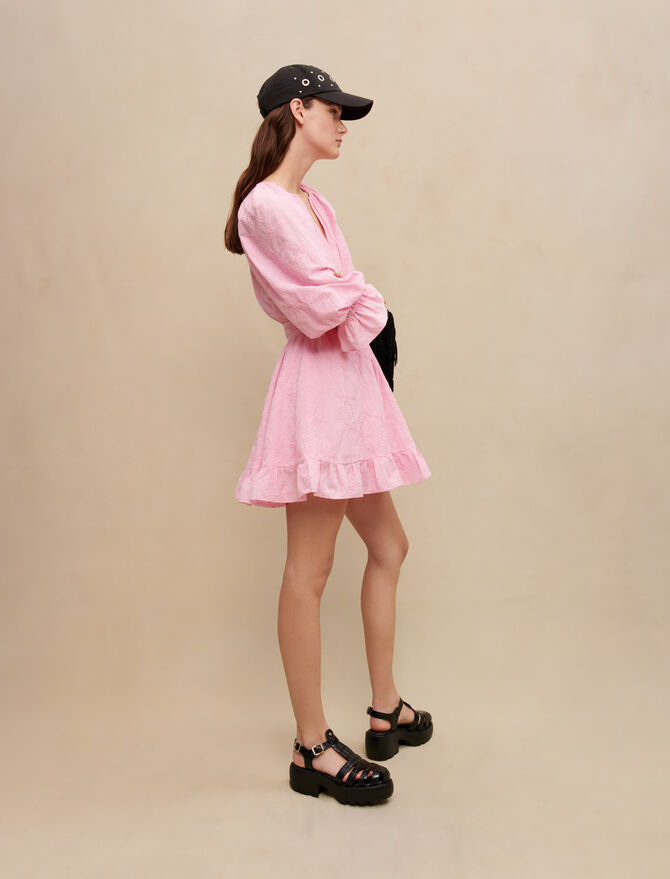 Vestido corto con volantes