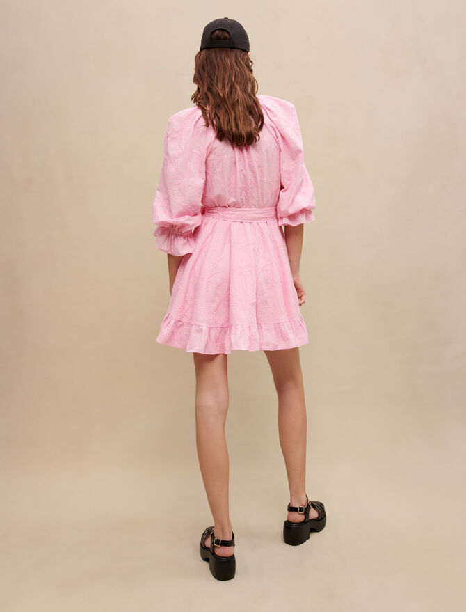 Vestido corto con volantes