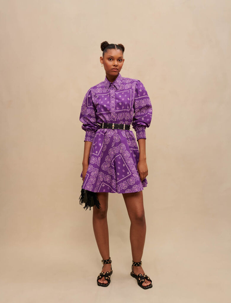 Vestido corto con estampado paisley