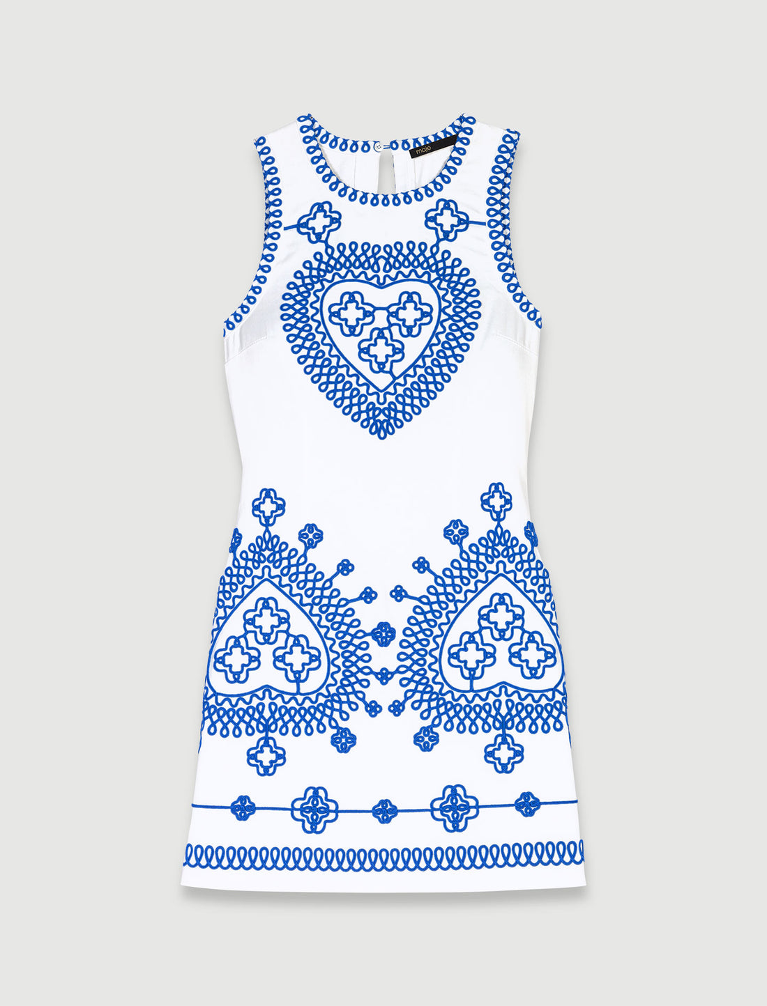 Vestido entallado y bordado
