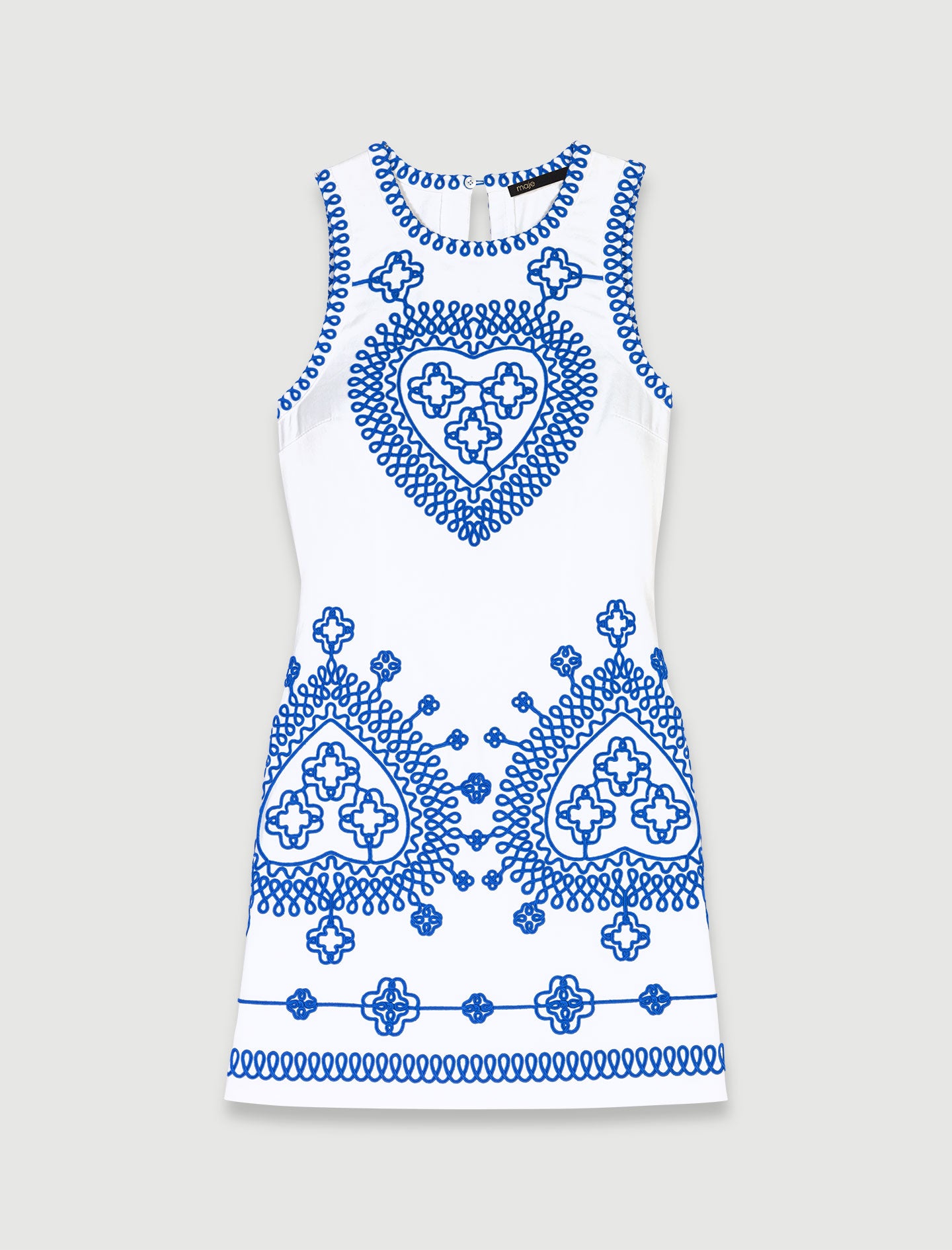 Vestido entallado y bordado