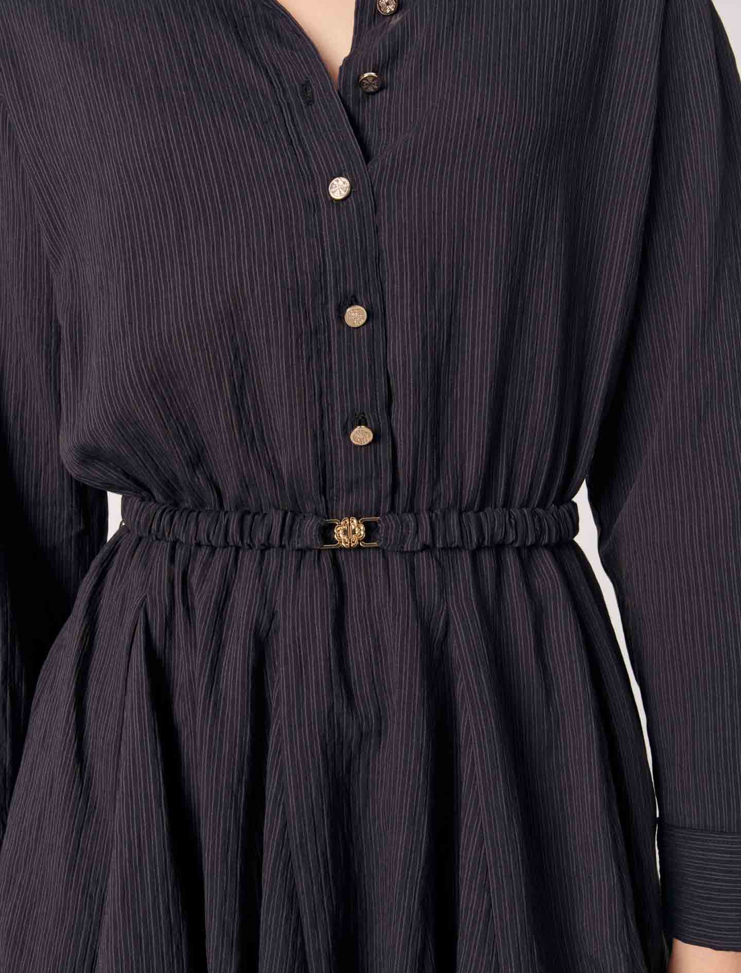 Vestido corto de crepé