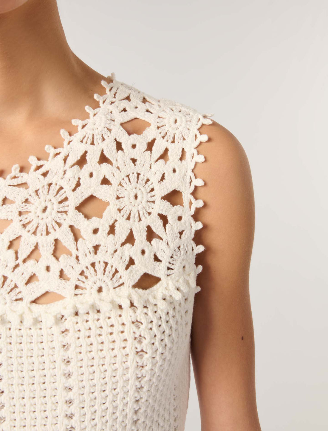 Vestido corto de ganchillo