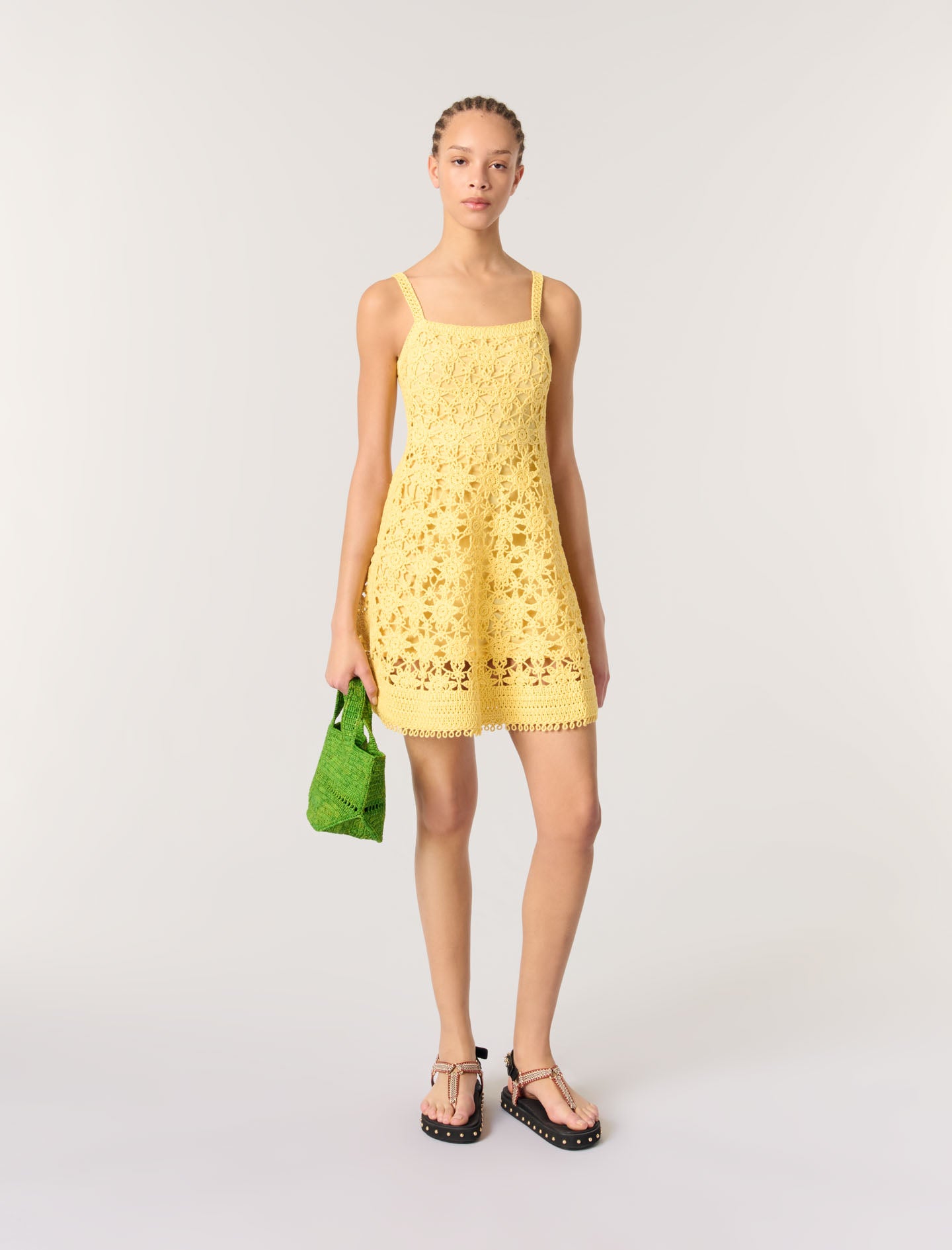 Vestido corto de tirantes de croché
