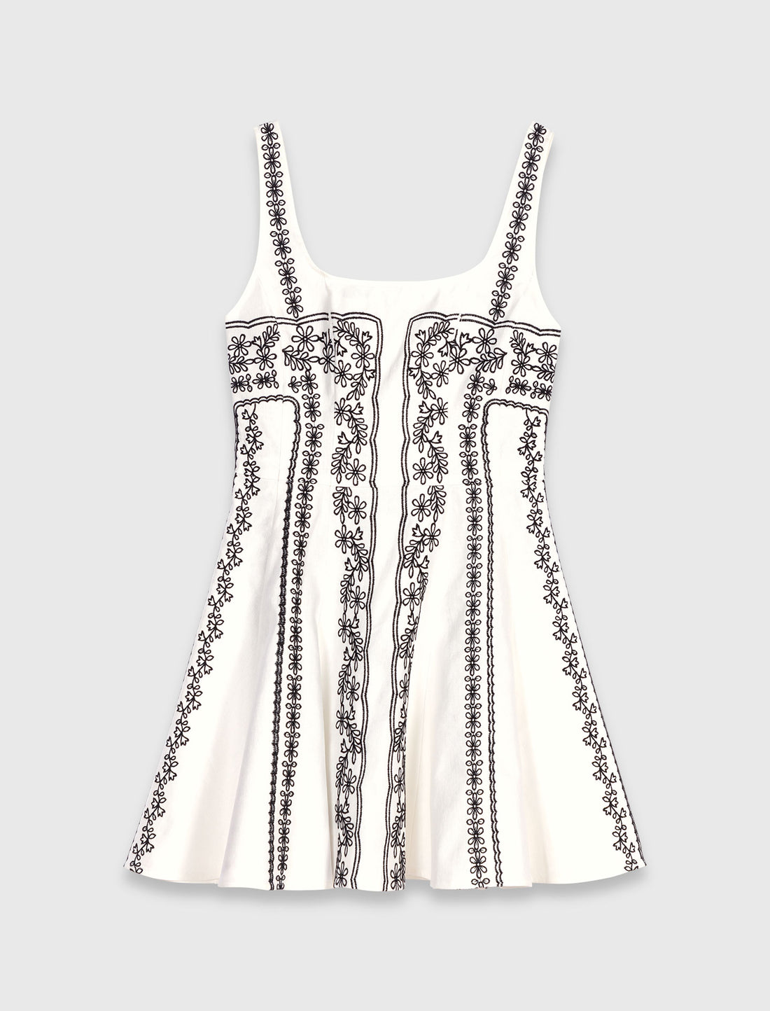 Vestido corto bordado con tirantes