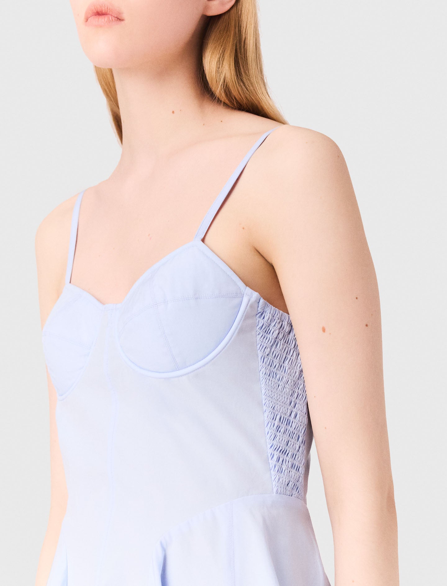 Vestido acampanado corto de algodón