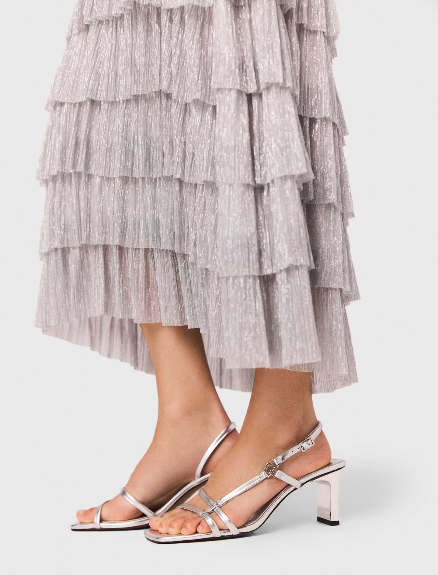 Vestido midi con volantes metálico