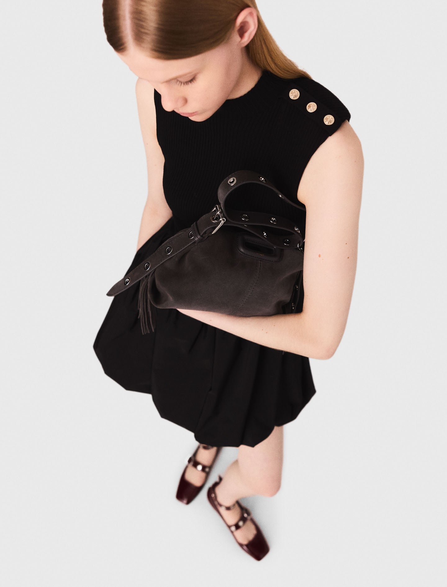 Vestido corto de punto y tafetán