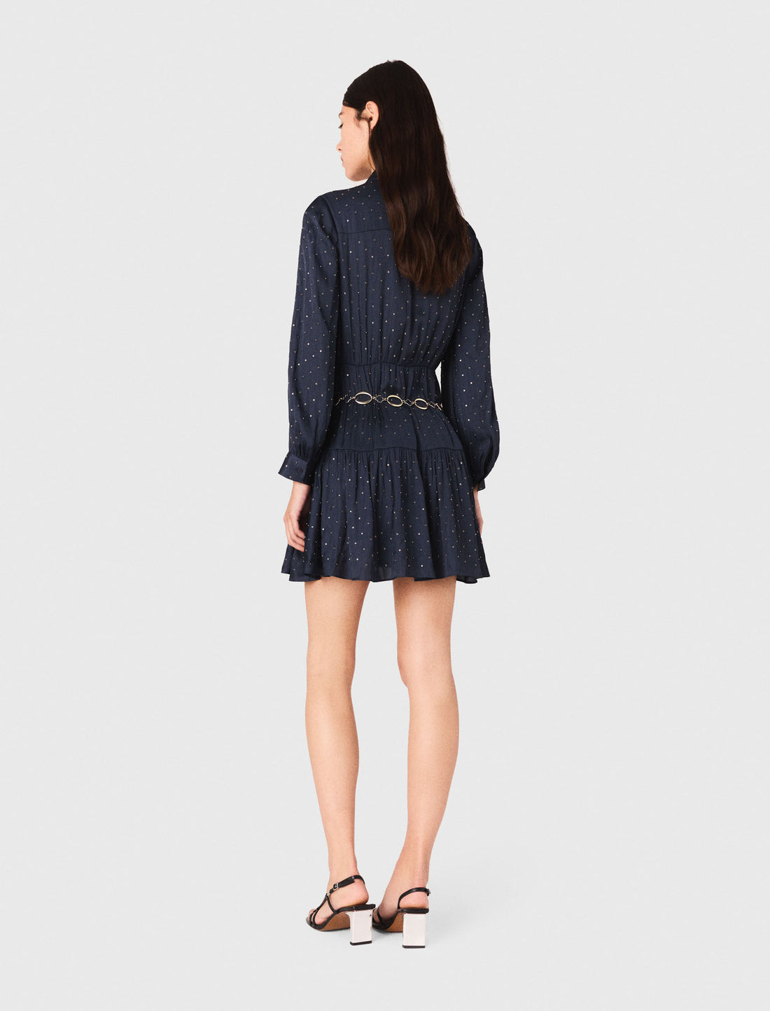 Vestido camisero con tachuelas
