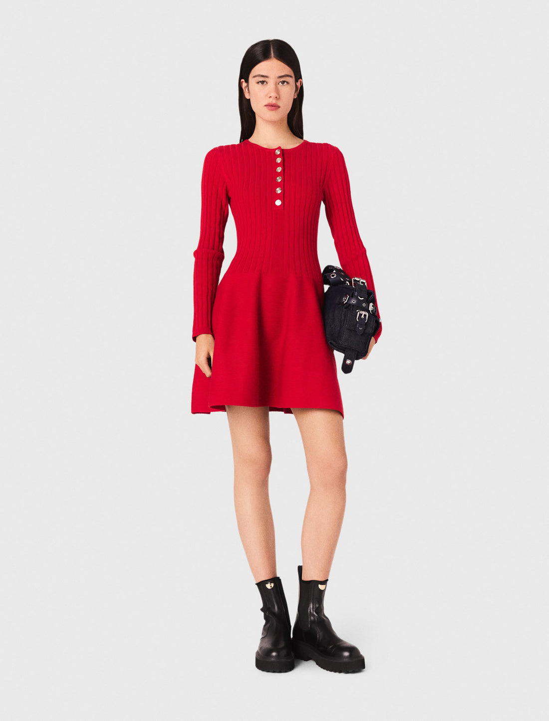 Vestido de punto con falda evasé