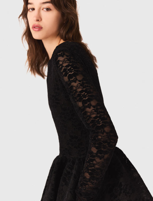 Vestido corto de terciopelo acampanado