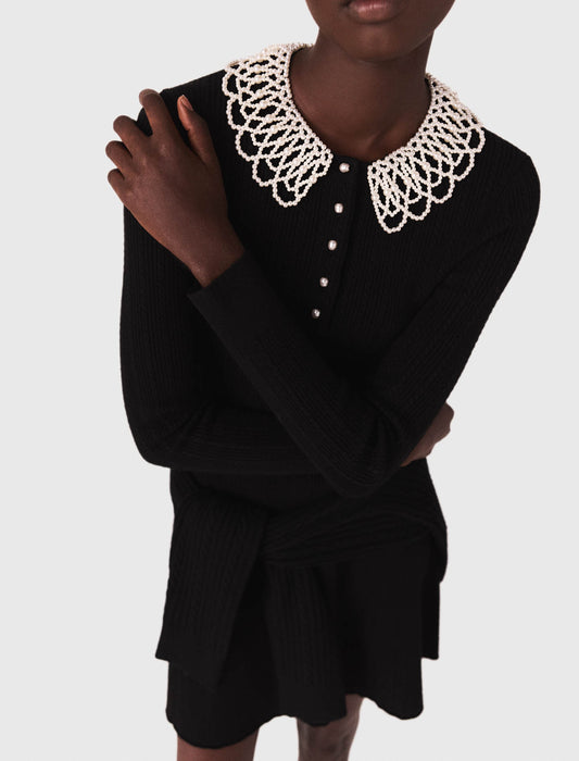 Vestido corto con cuello de cuentas