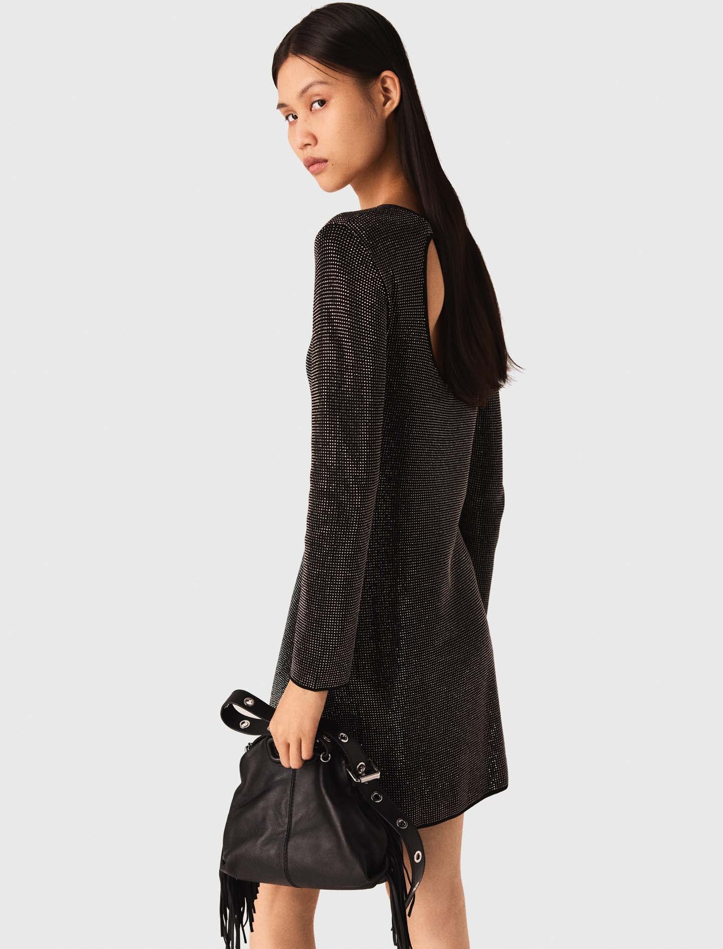 Vestido corto de punto con estrás