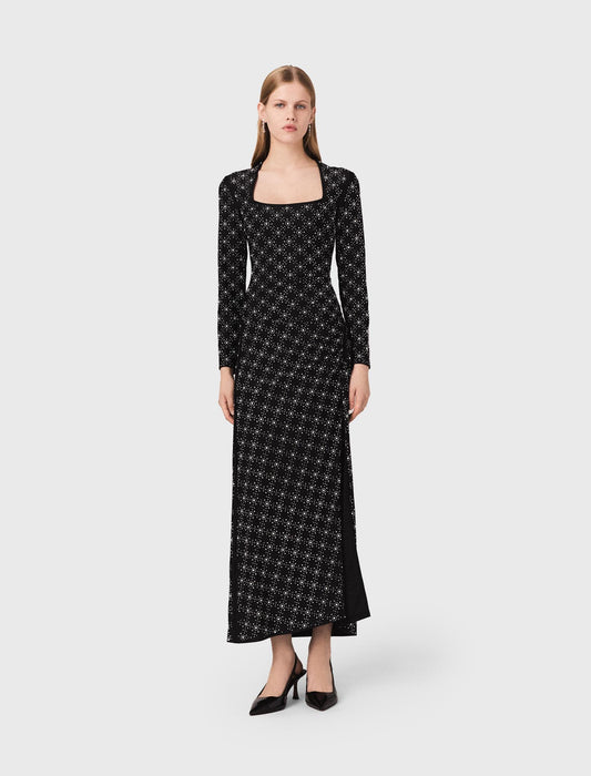 Vestido largo con perlas y strass