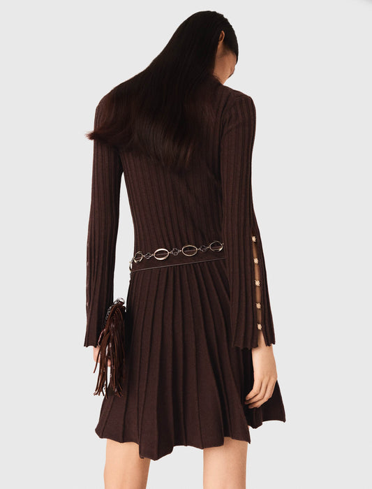 Vestido corto patinador con cuello alto