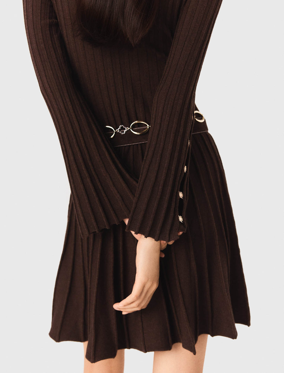 Vestido corto patinador con cuello alto