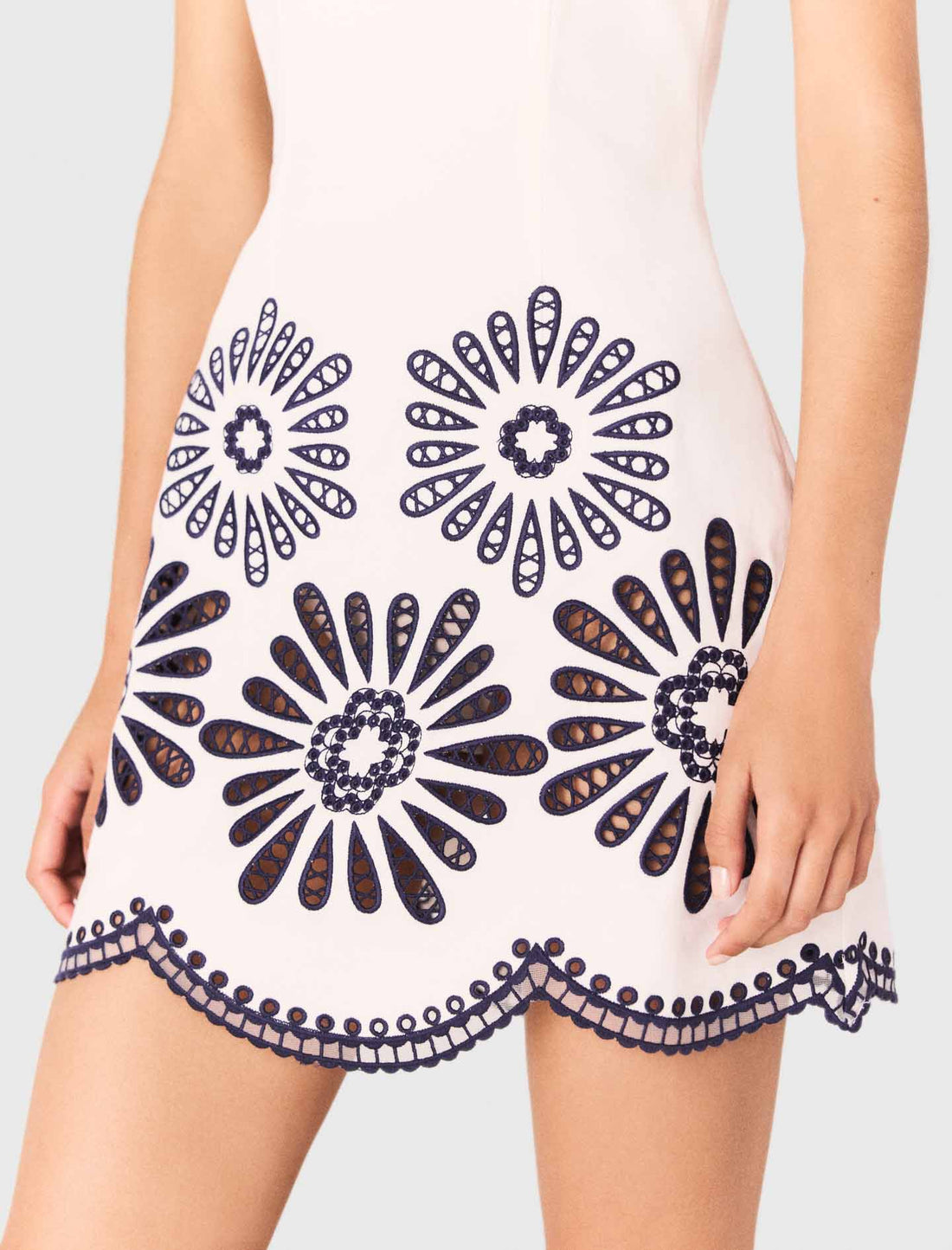 Vestido corto blanco