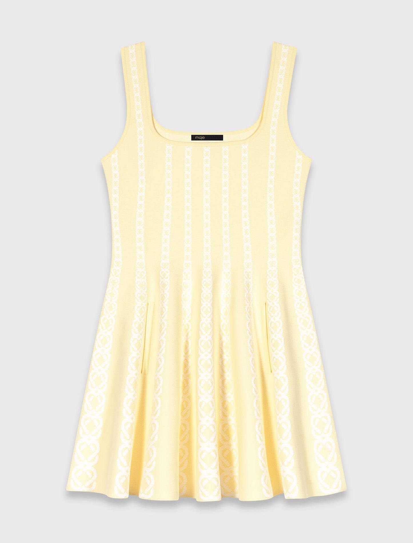 Vestido corto de punto jacquard