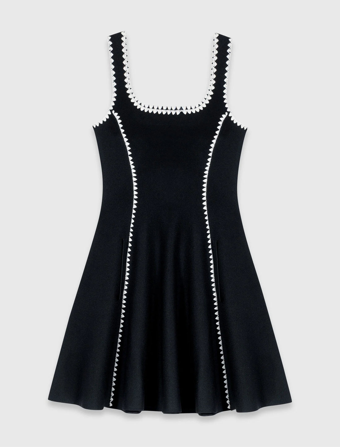 Vestido corto con pespuntes