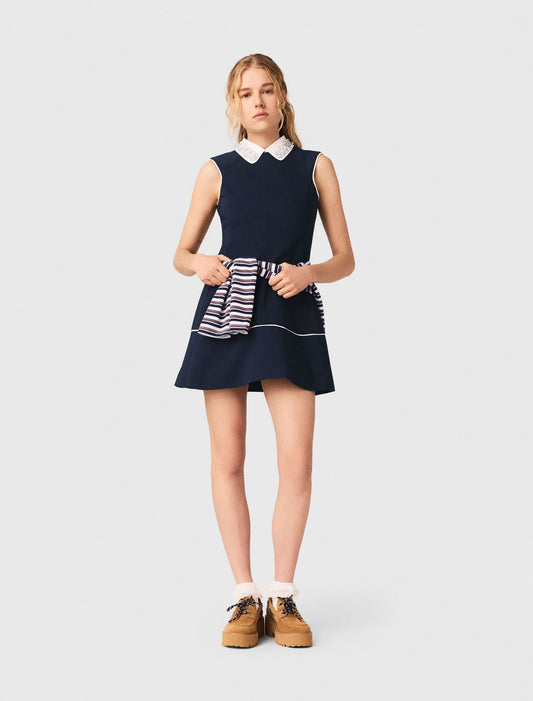 Vestido evasé con bordes contraste