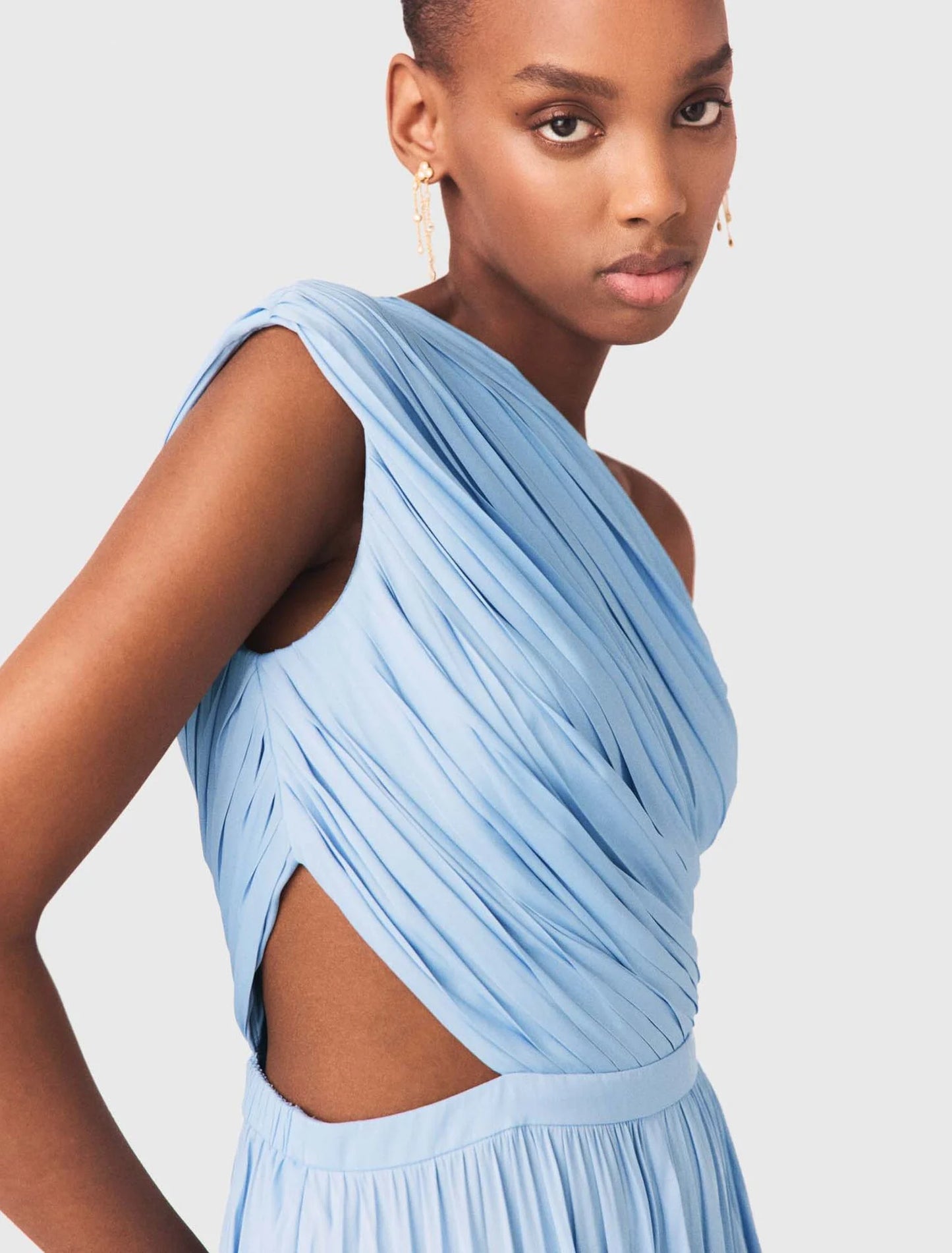 Vestido largo plisado asimétrico