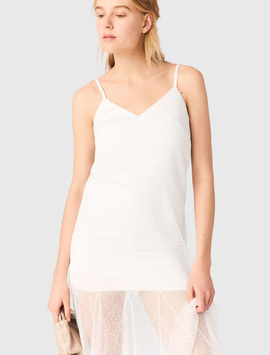 Vestido de tafetán y encaje