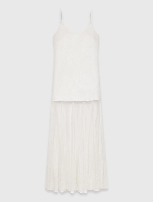 Vestido de tafetán y encaje