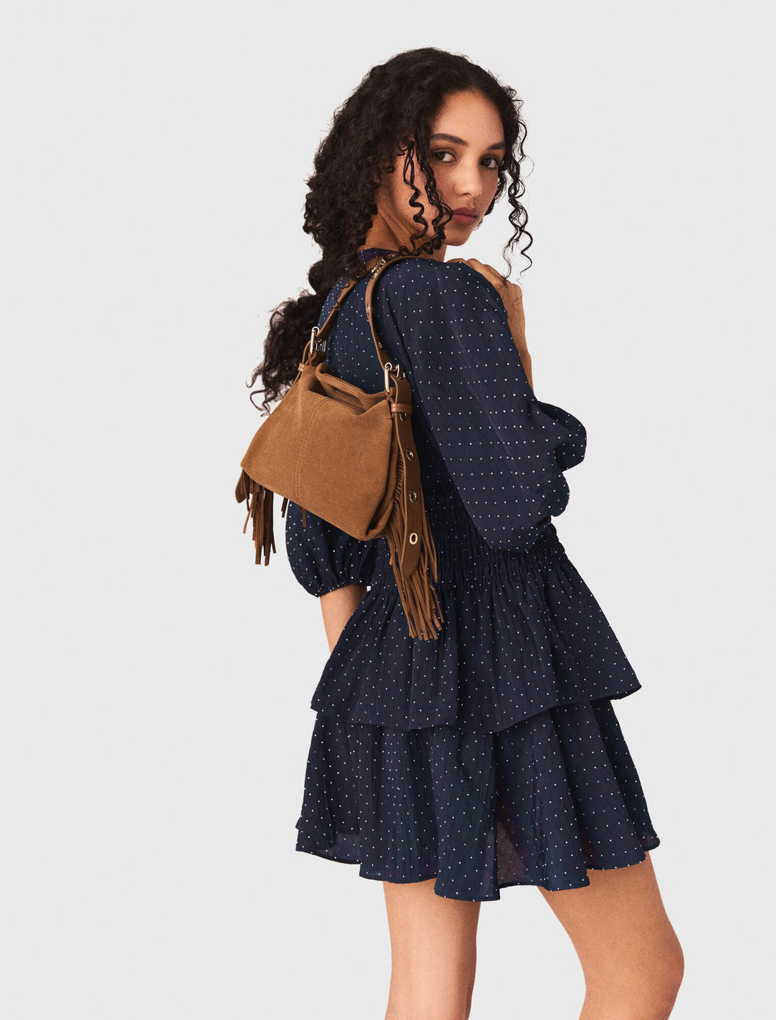 Vestido con volantes y pedrería