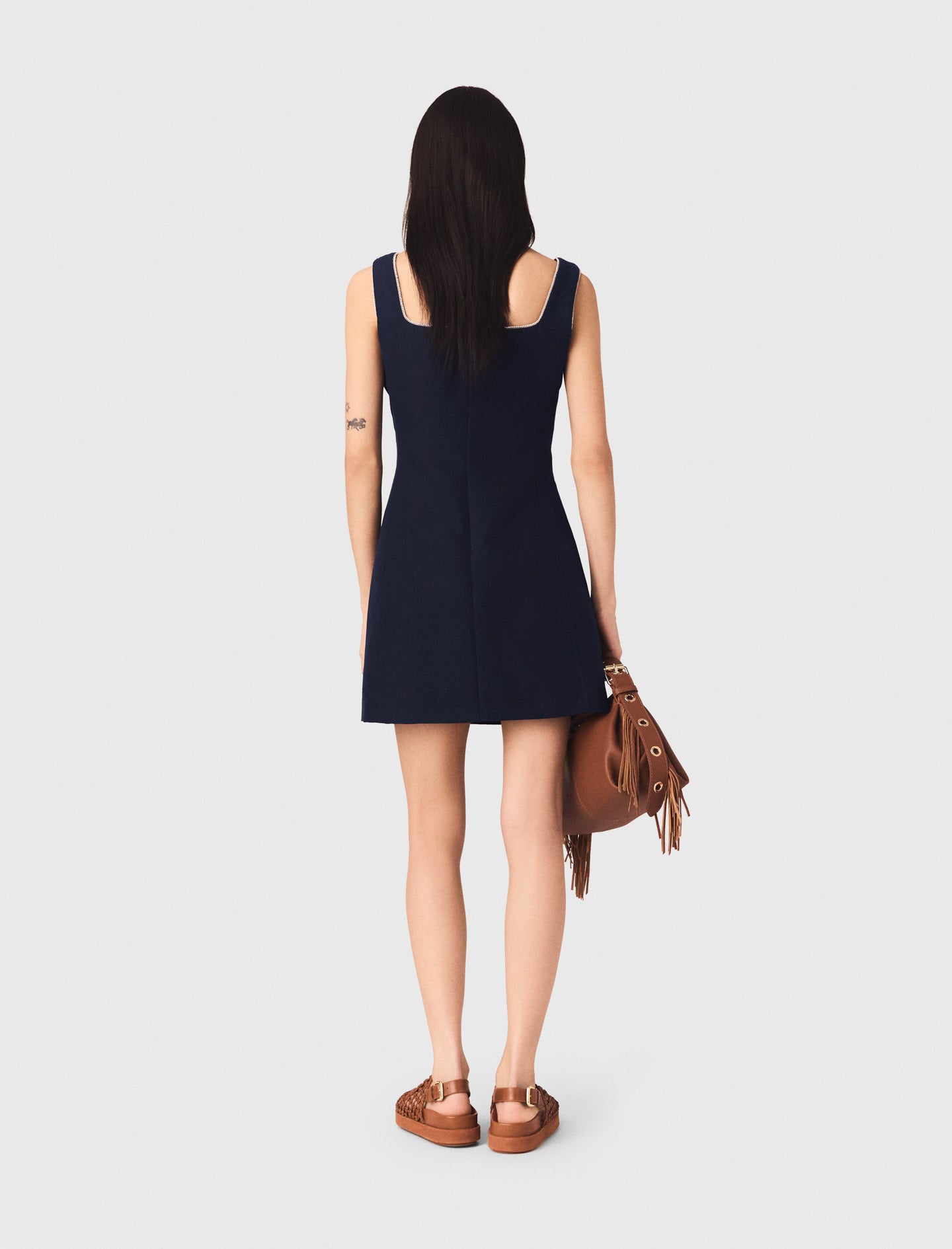 Vestido corto de lino mezclado