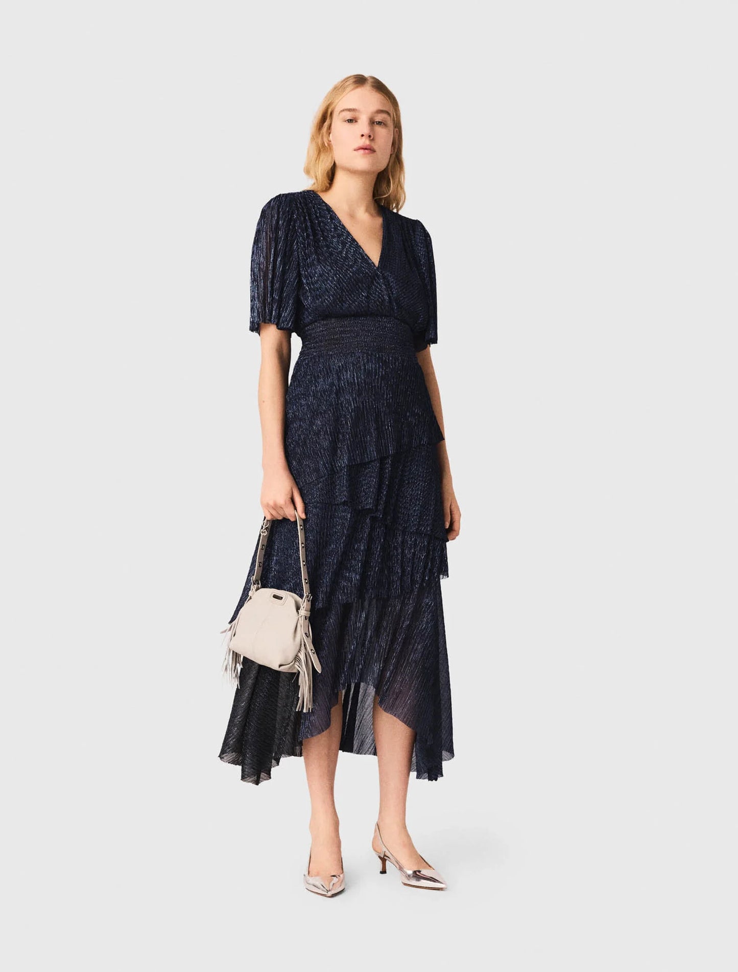 Vestido midi volantes metalizado
