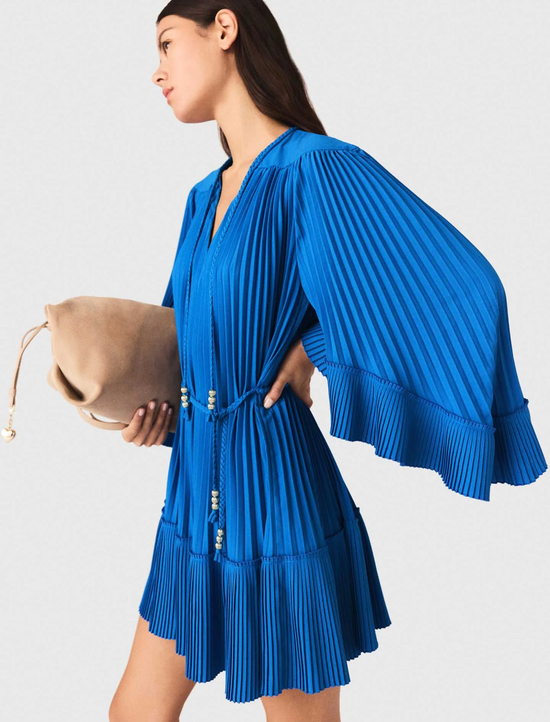Vestido corto plisado