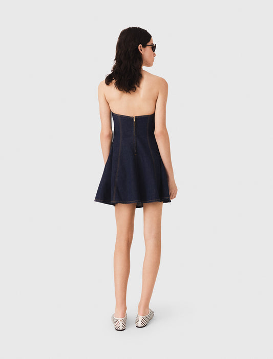 Vestido corto de denim con broche