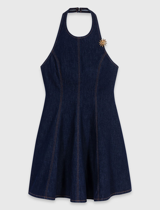 Vestido corto de denim con broche