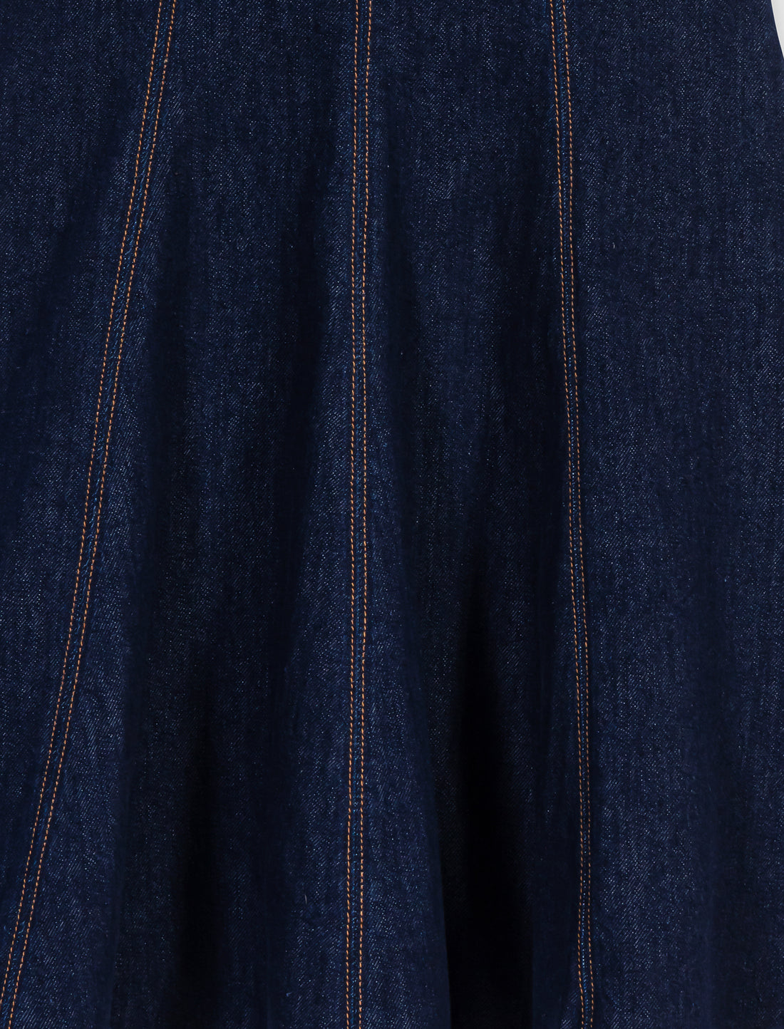 Vestido corto de denim con broche