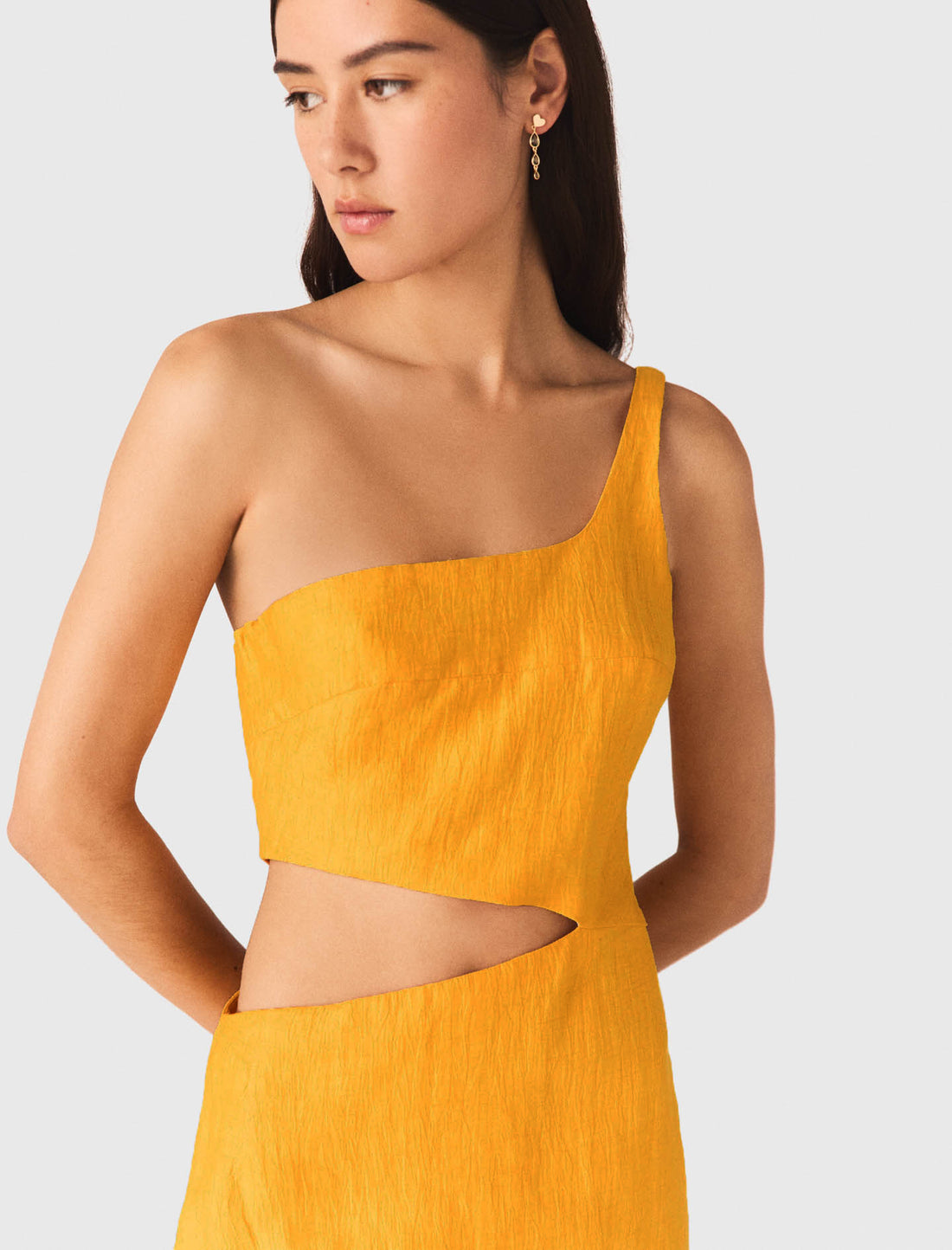 Vestido asimétrico de lino mezclado
