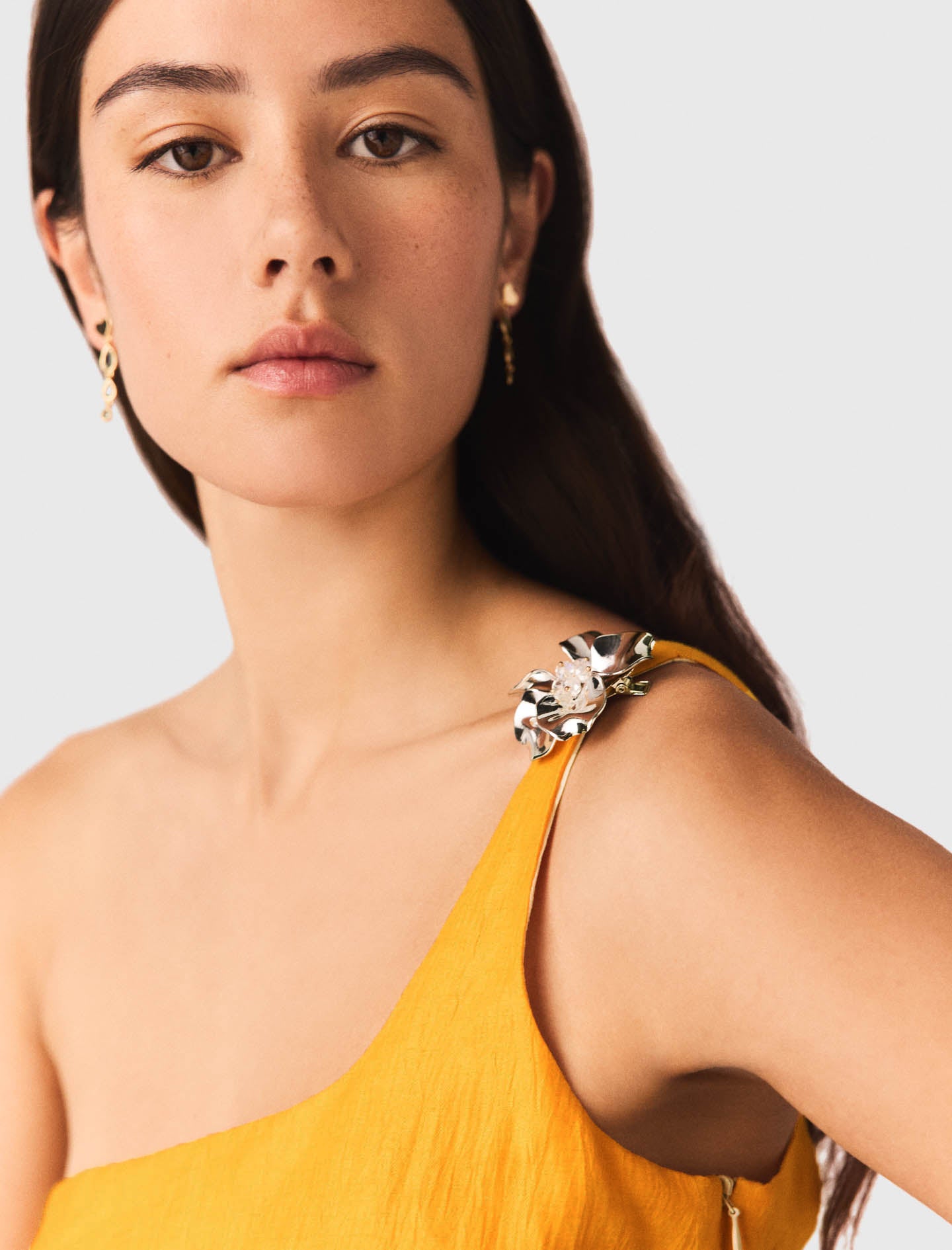 Vestido asimétrico de lino mezclado