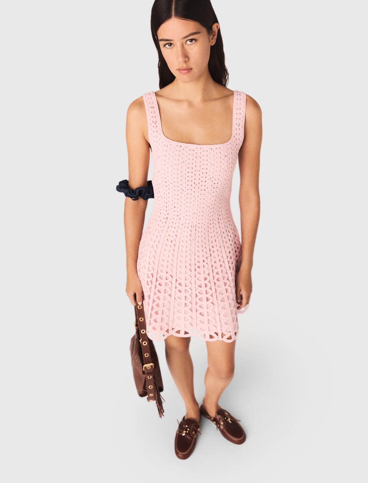 Vestido corto ganchillo con strass